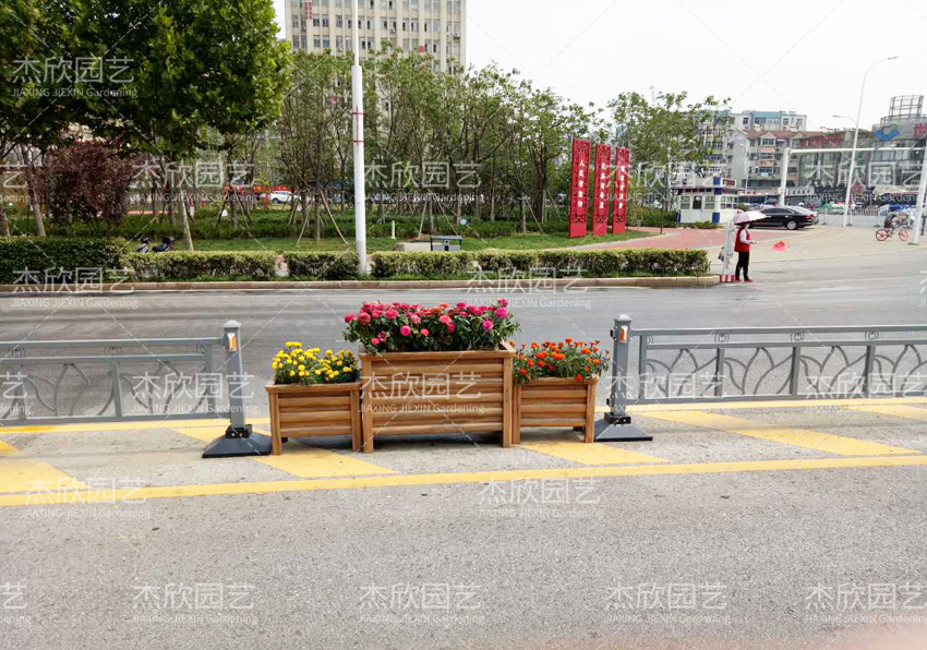 PVC花箱適合戶外使用嗎？